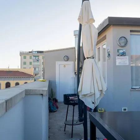 Apartamento La Terrazza Di Marco Near The Station Livorno