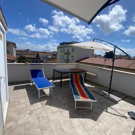 Διαμέρισμα La Terrazza Di Marco Near The Station *